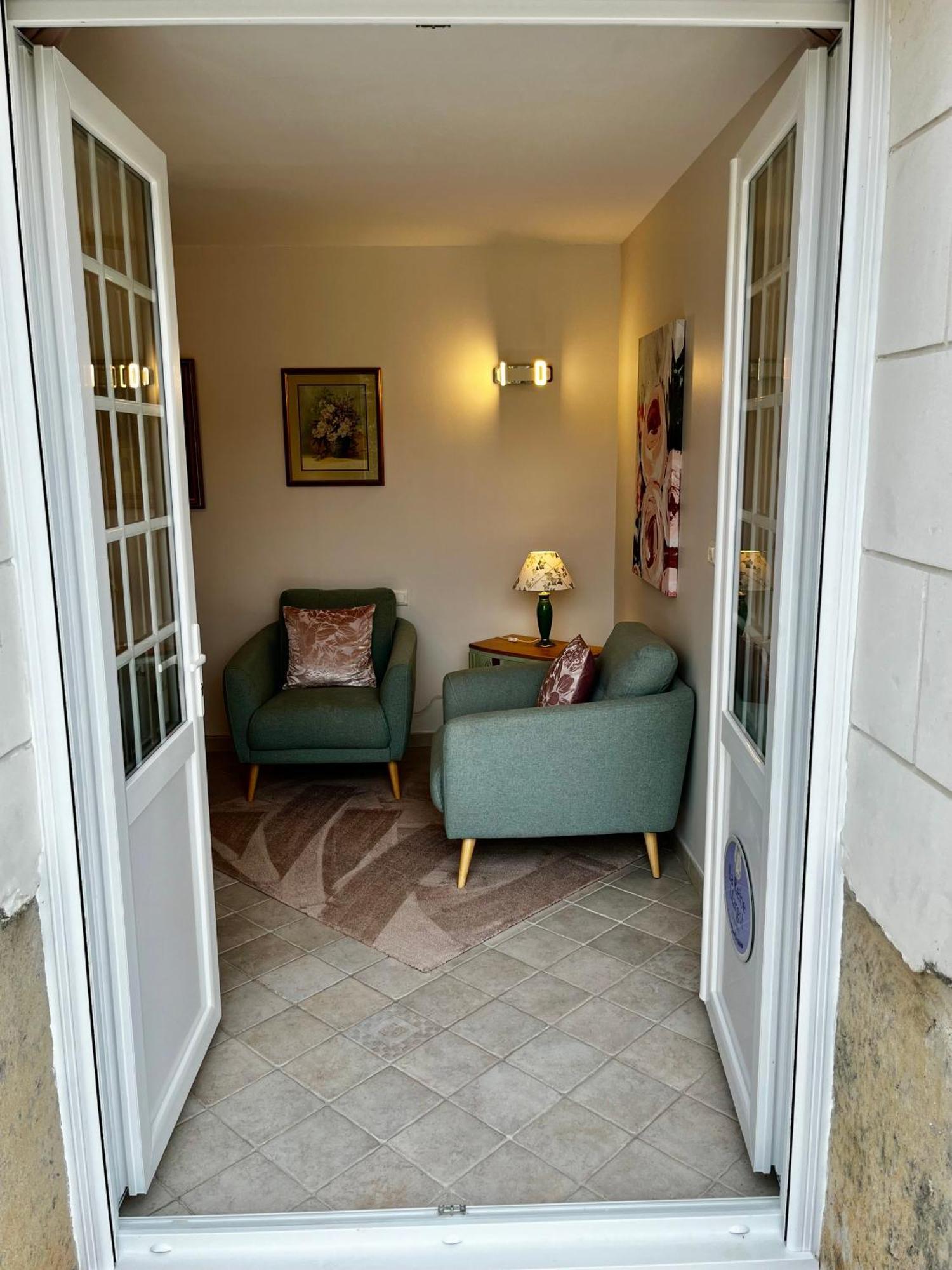 Sans Souci Bed And Breakfast Luxe Heated Pool And Restaurant Luzillé Exteriér fotografie