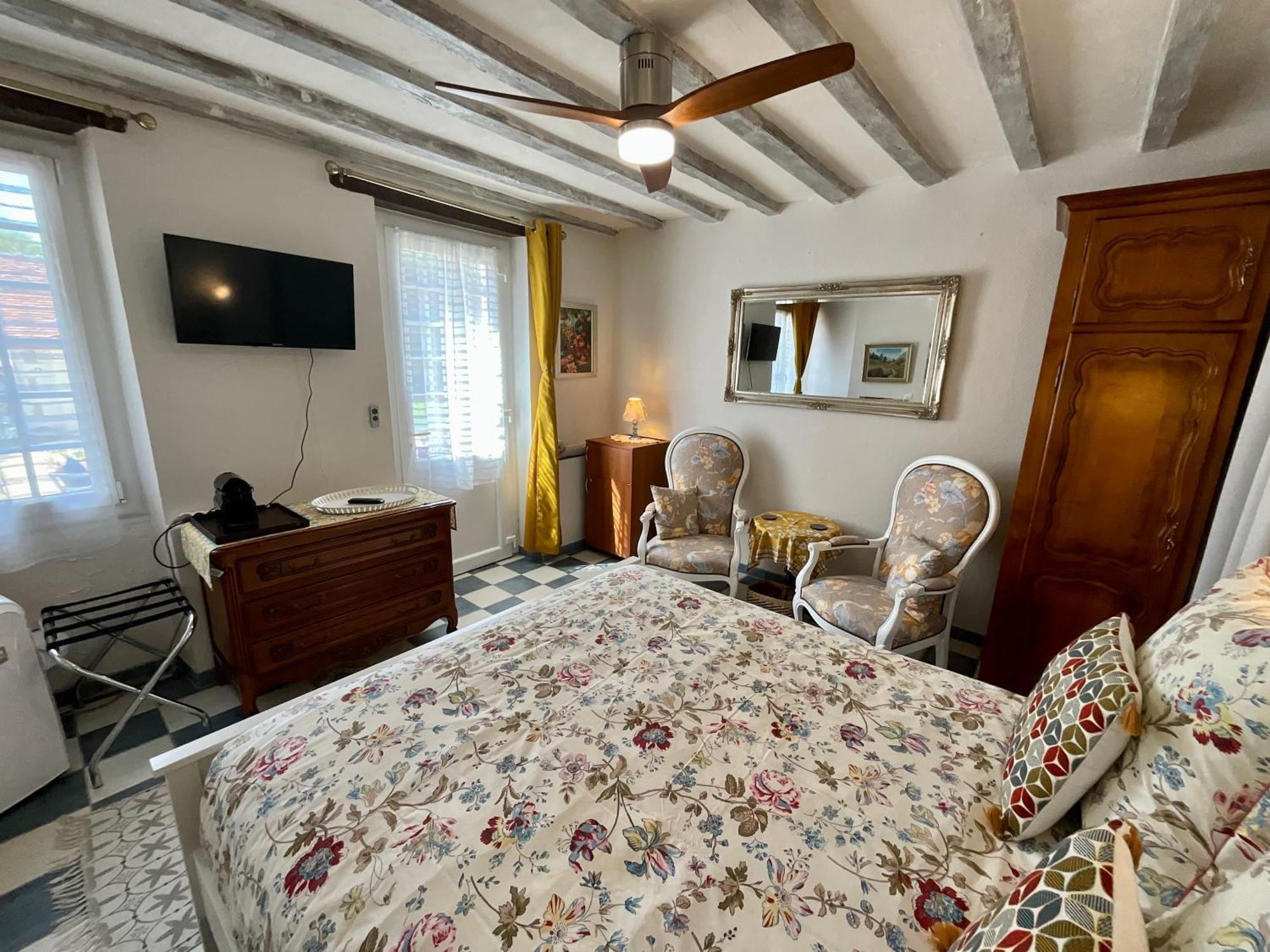 Sans Souci Bed And Breakfast Luxe Heated Pool And Restaurant Luzillé Exteriér fotografie