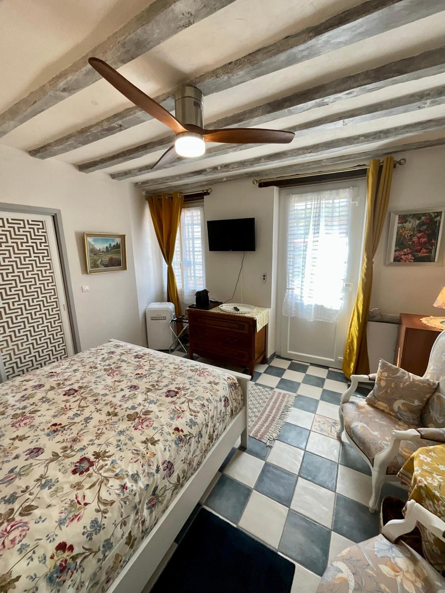 Sans Souci Bed And Breakfast Luxe Heated Pool And Restaurant Luzillé Exteriér fotografie